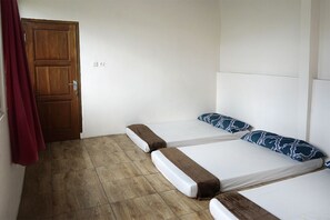 Villa | 2 chambres, couette en duvet d'oie, bureau, draps fournis