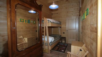 2 bedrooms, iron/ironing board, travel crib, free WiFi