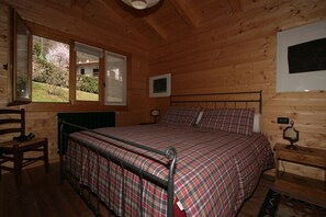 2 chambres, fer et planche à repasser, lit parapluie, Wi-Fi gratuit