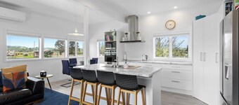 Harbourside Cottage ~ Luxury Accommodation