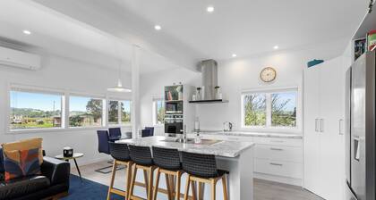 Harbourside Cottage ~ Luxury Accommodation