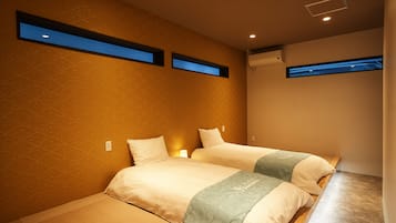 Deluxe Villa | 1 bedroom, desk, iron/ironing board, cribs/infant beds