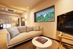 Deluxe Villa | Living room | LCD TV - ADAN RESORT Lamp (Motobu)