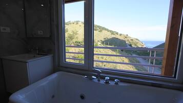 샤워기/욕조 결합, 레인폴 샤워기, 무료 세면용품, 헤어드라이어