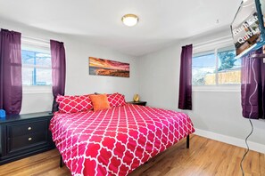 4 habitaciones, tabla de planchar con plancha, wifi y ropa de cama 