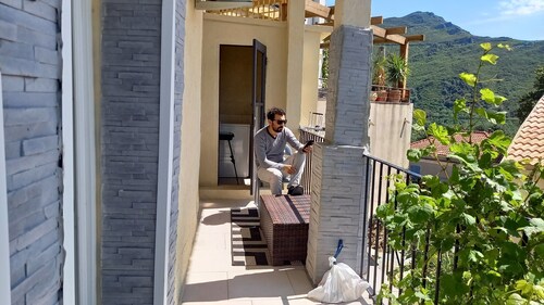 Appartement Moderne au Cœur du Village de Barbaggio aux Pieds du cap Corse