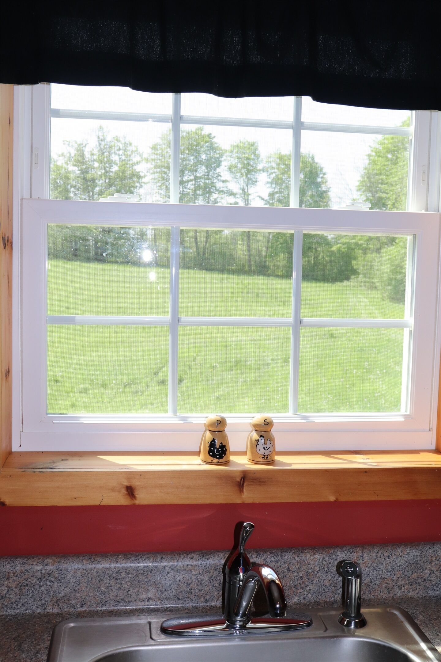 Kylskåp, mikrovågsugn, ugn och spishäll