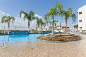 Pool - BayFront 3-Story Retreat: Gradual-Entry Pool: Boat Slip (South Padre Island)