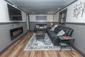 智能电视、壁炉