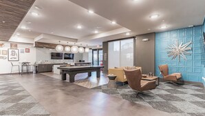TV - East DT Houston Getaway Near Parks and Restaurants (Houston)