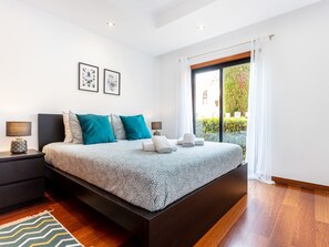 2 habitaciones, cuna de viaje, wifi y ropa de cama 