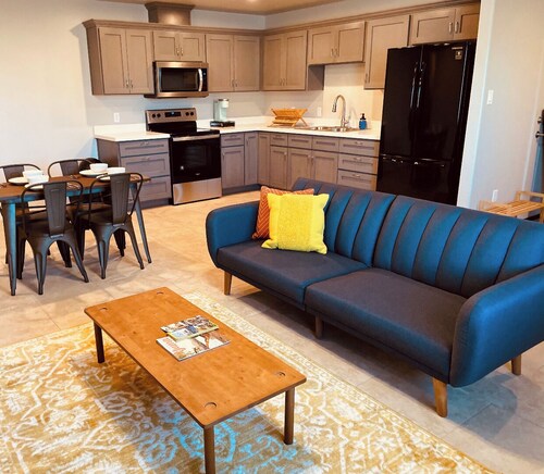 "BRAND NEW" 2 bedroom, 1 bath duplex/home 