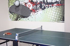 Games room - Blue Sky Hotel Superior Studio with sea view & pool (Αγία Μαρίνα)