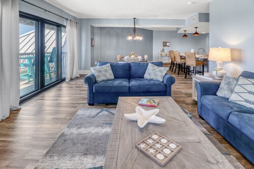 Ocean view, three bedroom, two bath condo in Mexico Beach.