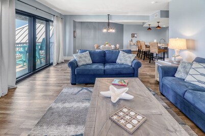 Ocean view, three bedroom, two bath condo in Mexico Beach.