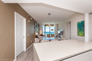 Condo, 2 Bedrooms | Interior