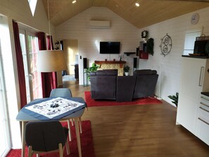 Dining - New building (2020) for 2 pers quiet location, whirlpool, bed linen and much more incl (Vena)