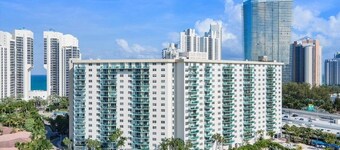 2br Luxury Ocean Reserve With Park Views! 2 Bedroom Condo by RedAwning