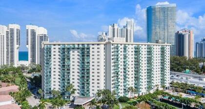 2br Luxury Ocean Reserve With Park Views! 2 Bedroom Condo by RedAwning