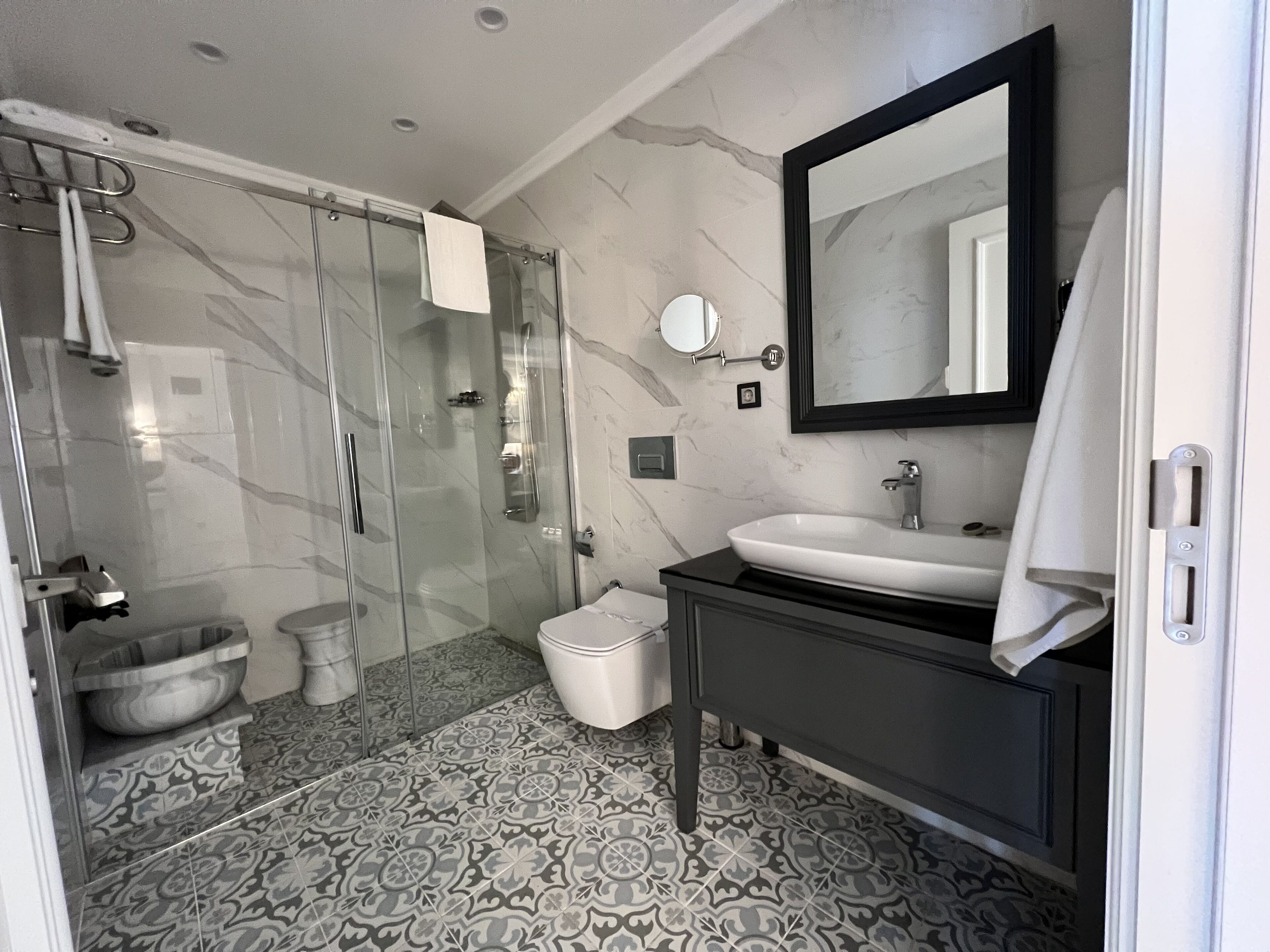 business room, private pool, sea view | egyptian cotton sheets, premium bedding, tempur-pedic beds, free minibar