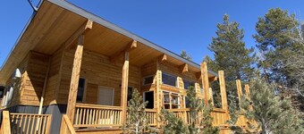 Pet-Friendly Cabin | 34 MI to YNP | Cozy Cabin