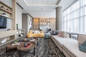 Living room - Hyde Beach House Luxury -resort 3 Bedroom Condo by RedAwning (Hollywood)