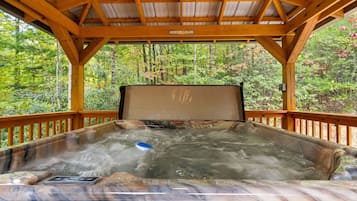 Kabin, 2 kamar tidur | Bathtub spa outdoor