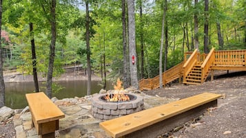 Cabin, 2 Bedrooms | Property grounds