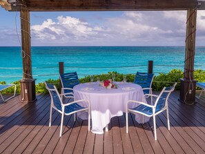 Outdoor dining - Perfect Island Retreat at Paradise Island Beach Club Villas (Paradise Island)