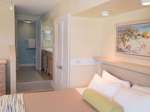 Sun View Villas at Paradise Island Beach Club