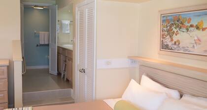 Sun View Villas at Paradise Island Beach Club