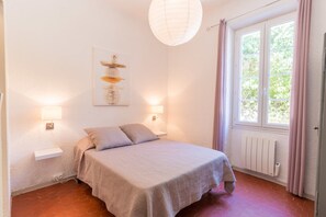 2 chambres, fer et planche à repasser, Wi-Fi gratuit