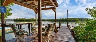 Welcome to DOCKTAILS - direct Bayfront - tropical private island - PRIVATE DOCK