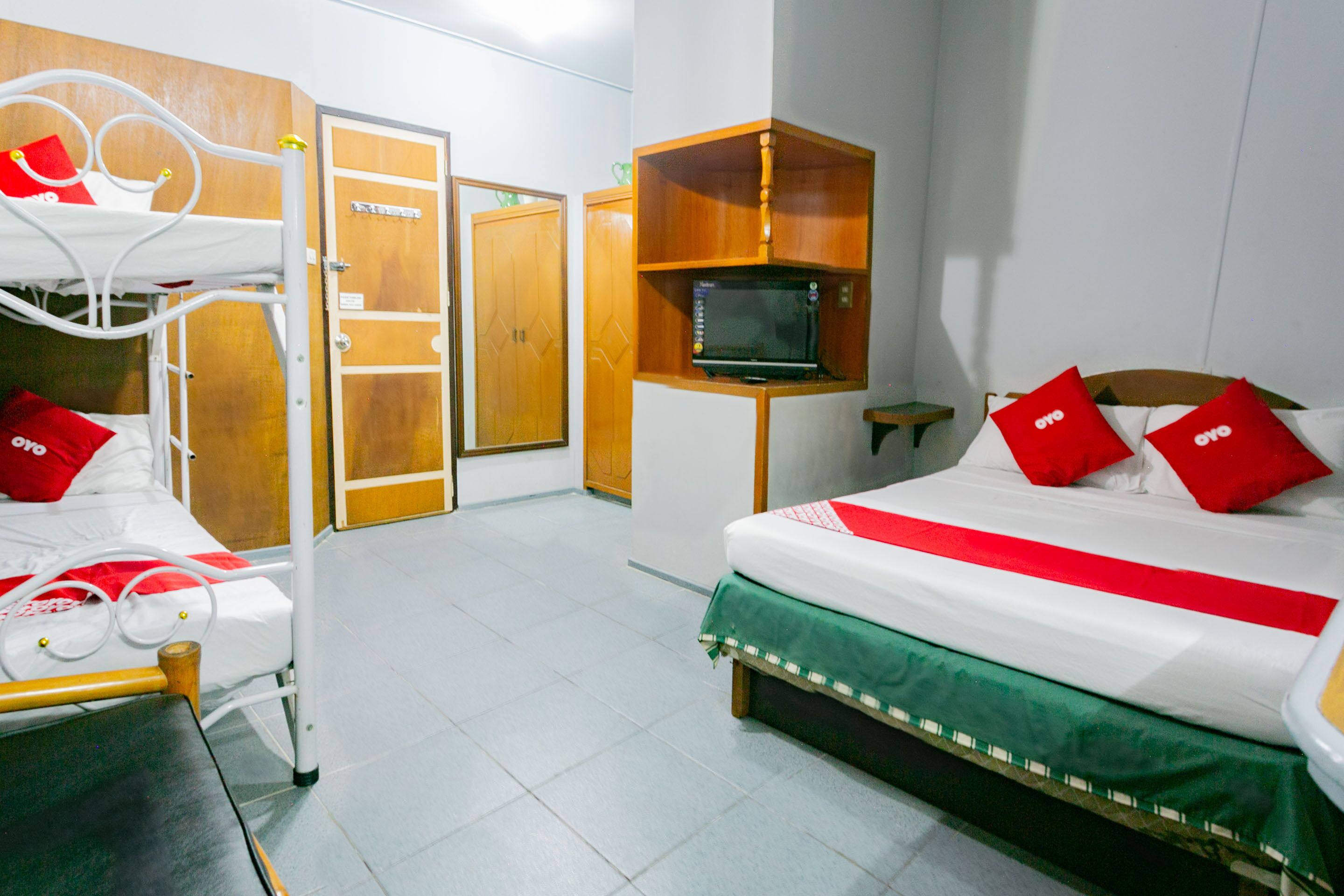 Quarto triplo sênior | Roupa de cama