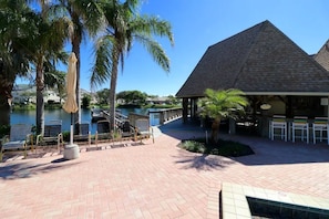 Terrace/patio - The Horizon Hideaway • Walk To The Beach! (Jupiter)