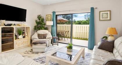 The Horizon Hideaway • Walk To The Beach!