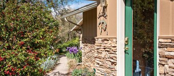 Comfortable Mtn Home Near Dwntwn Glenwood & Pools!