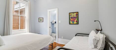 2 Schlafzimmer, Bügeleisen/Bügelbrett, Reisekinderbett, kostenloses WLAN