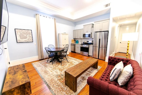 Governors Apartment - Historic Getaways