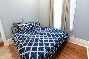 2 bedrooms, iron/ironing board, travel cot, free WiFi