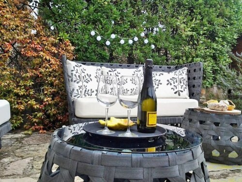 SPLENDID! 3BR, SWIMMING POOL, GARDEN