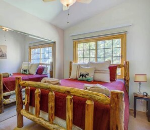 3 habitaciones, tabla de planchar con plancha, wifi y ropa de cama 