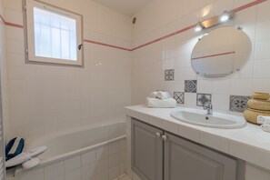 Badewanne, Haartrockner