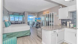 Free WiFi, bed sheets - Palace 2101 (Myrtle Beach)