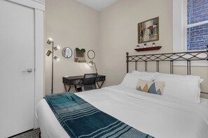 3 bedrooms, desk, iron/ironing board, free WiFi - Modern❤️2BR near DT, 8 min walk to Franklin Park/Conservatory/Trolley District (Columbus)