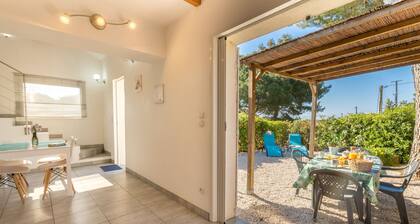La Bastide, duplex villa at 300m from the sea