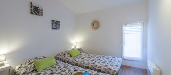 La Bastide-House-Villa-Ensuite with Bath-Vineyard view
