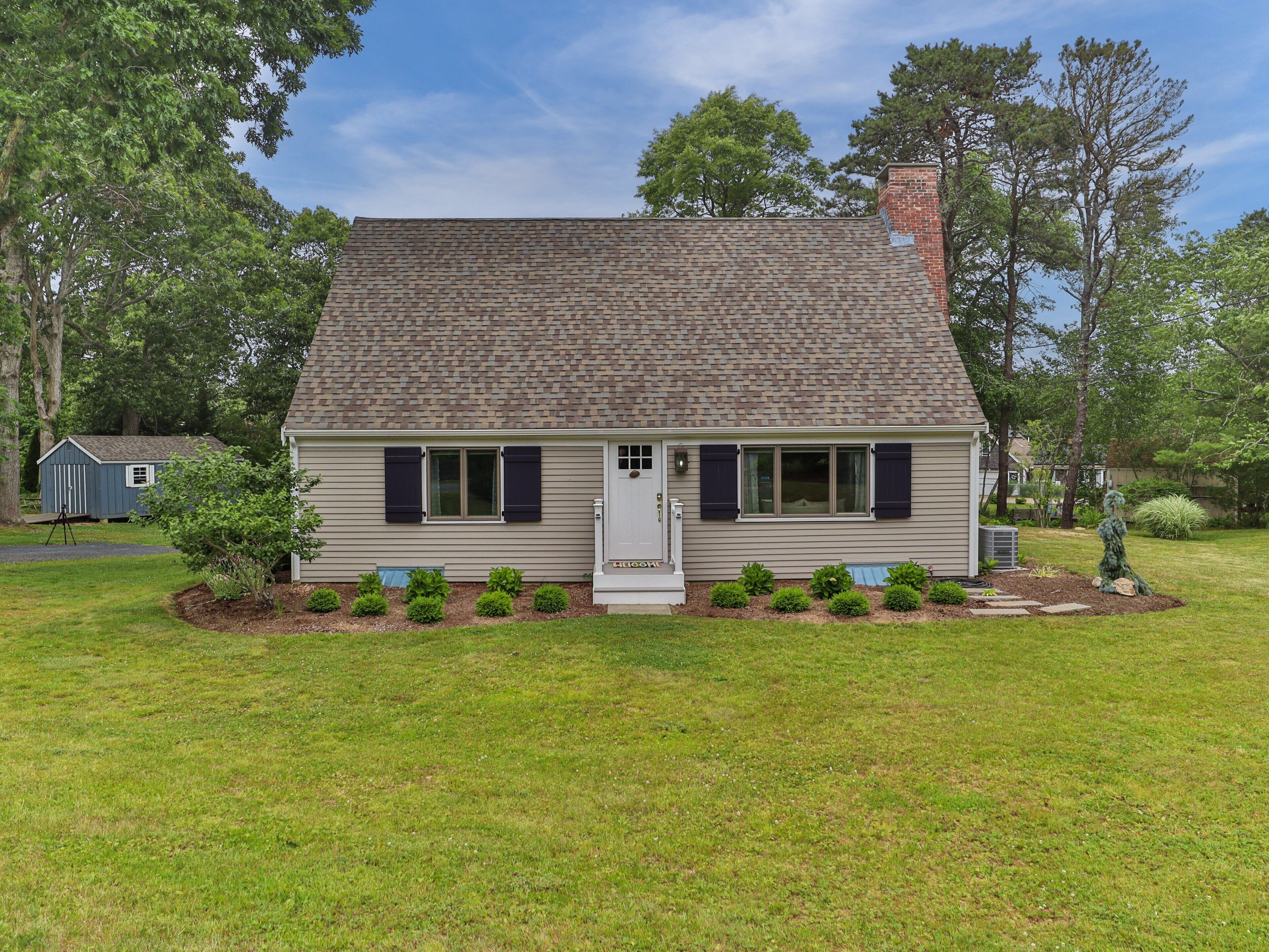 23 Hammond- Scorton Shores Escape, central A/C, .3 miles to private beach access