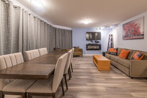 Living area - 3 Bedroom Unit for larger Group - WT (Canmore)