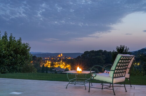 Provencal villa Saint-Paul view • Heated swimming pool